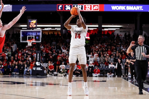 Syracuse Basketball Lands Tyler Betsey, Former 4-Star Recruit, via Transfer Portal