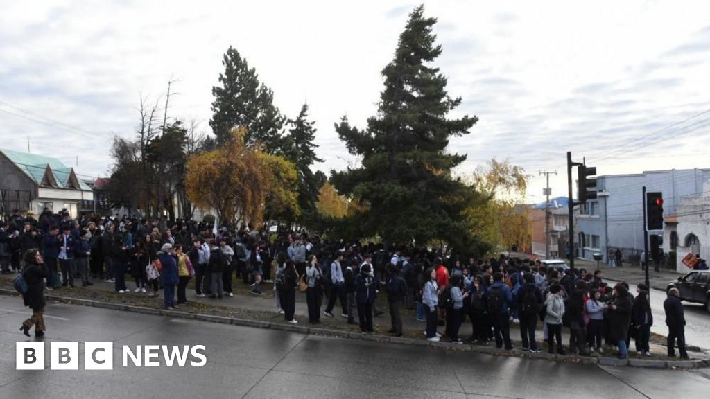 Chile and Argentina Evacuate Coasts After 7.4 Magnitude Earthquake
