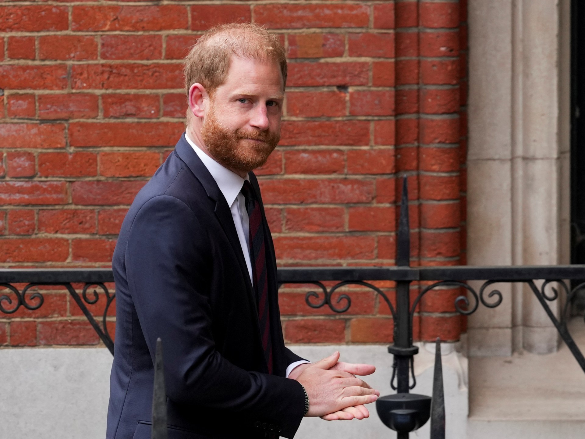 Prince Harry Seeks Reconciliation Amid Security Dispute; King Charles Unresponsive