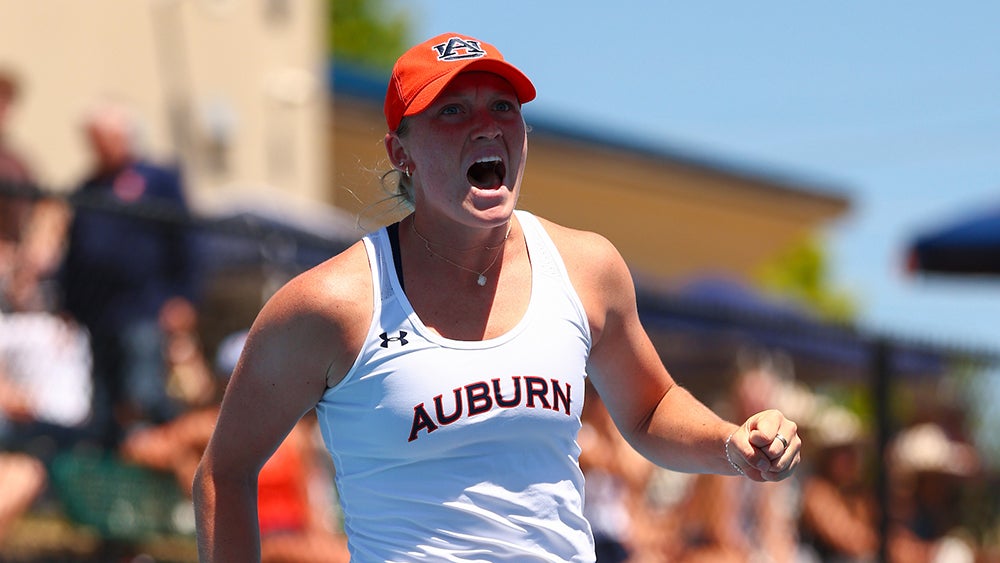 Auburn Women's Tennis Advances to Super Regional, Defeating Wisconsin