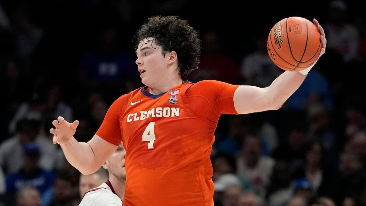 Clemson Basketball Star Ian Schieffelin to Join Football Team as Tight End