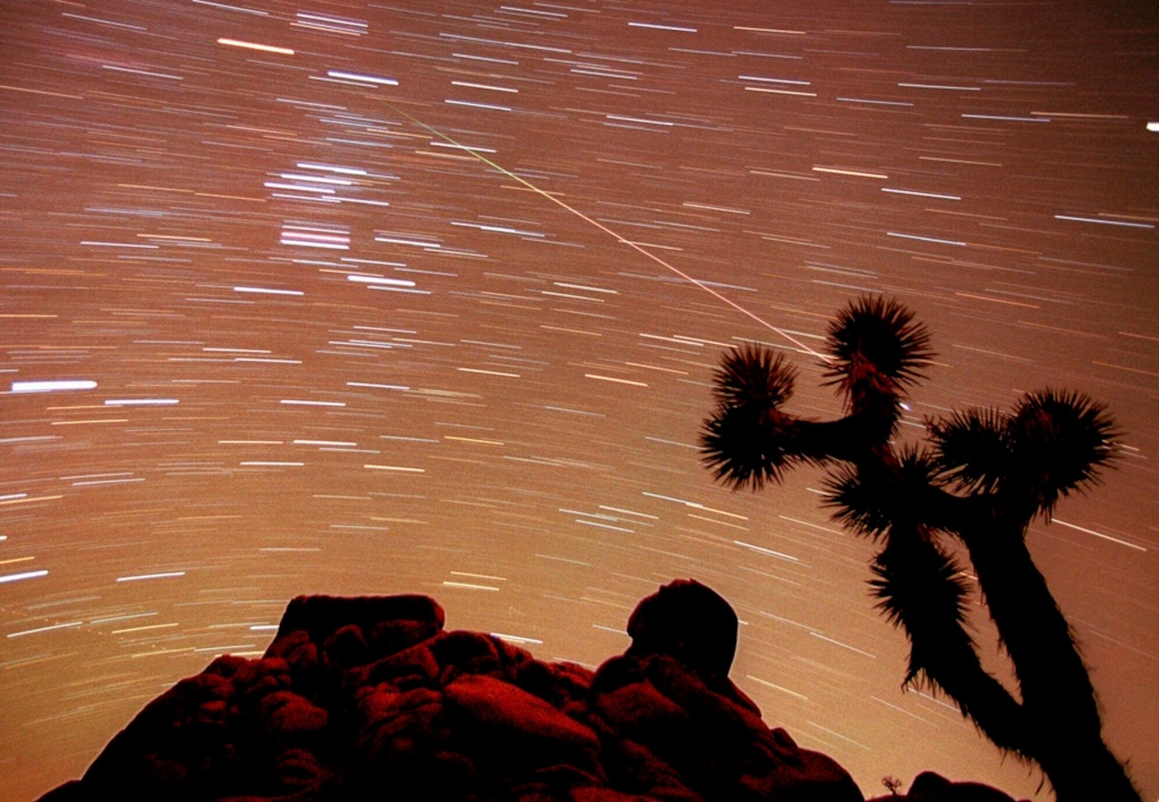 Eta Aquarid Meteor Shower Peaks: Halley's Comet Debris Lights Up Night Sky
