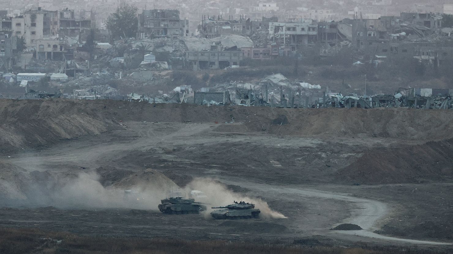 Israel Prepares to Expand Gaza Offensive, Mobilizes Reservists Amid Stalled Talks