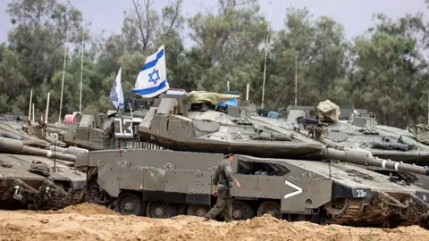 Israel Approves Plan to Occupy Gaza, Mobilizes Reservists Amidst Heightened Conflict