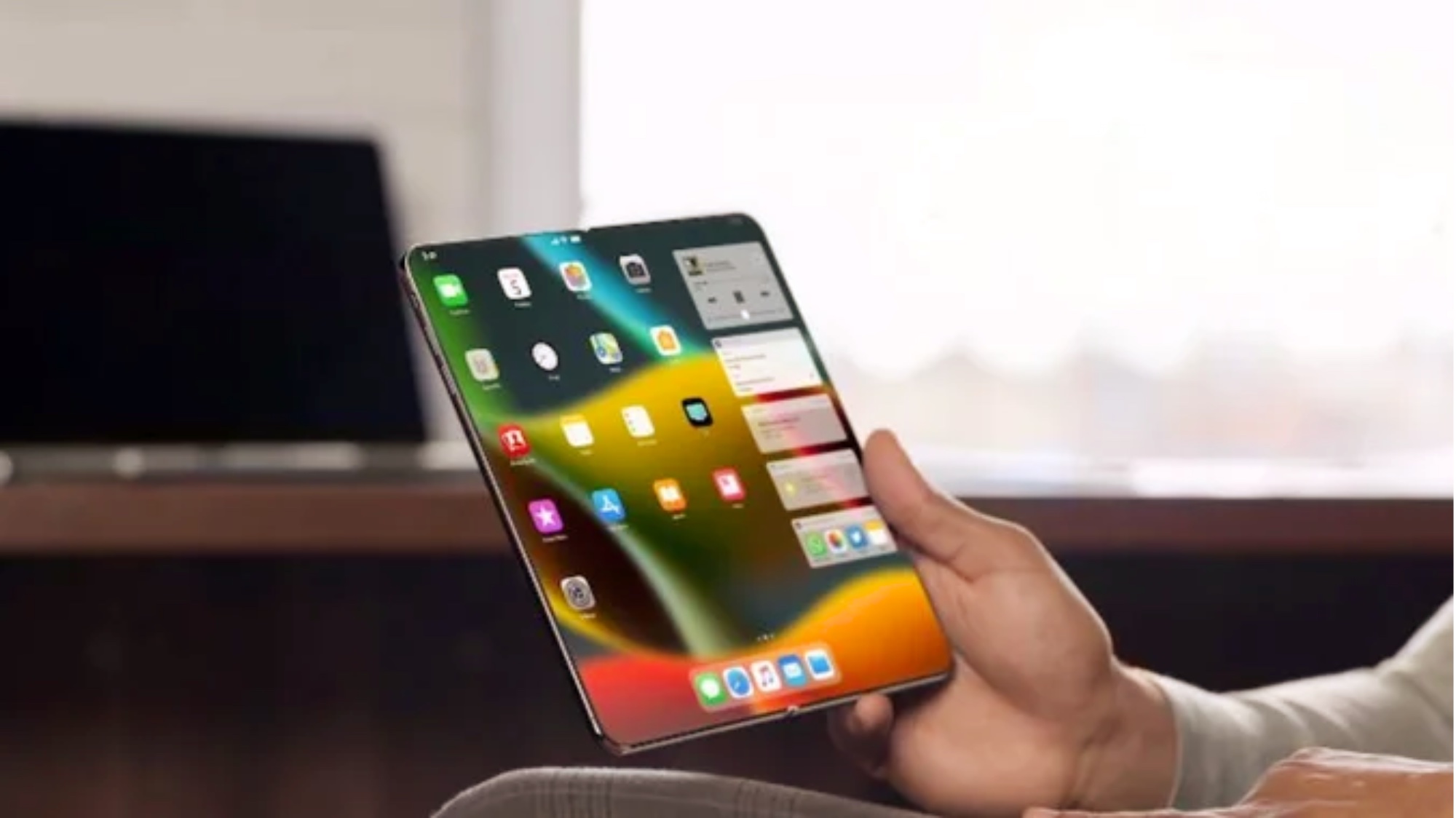 Apple's Foldable iPhone: Crease-Free Display, Premium Hinge Aim to Outclass Rivals