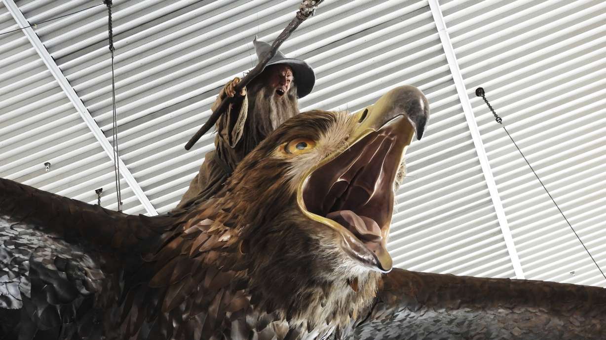 Wellington Airport Bids Farewell to Giant Eagle Sculptures After Decade