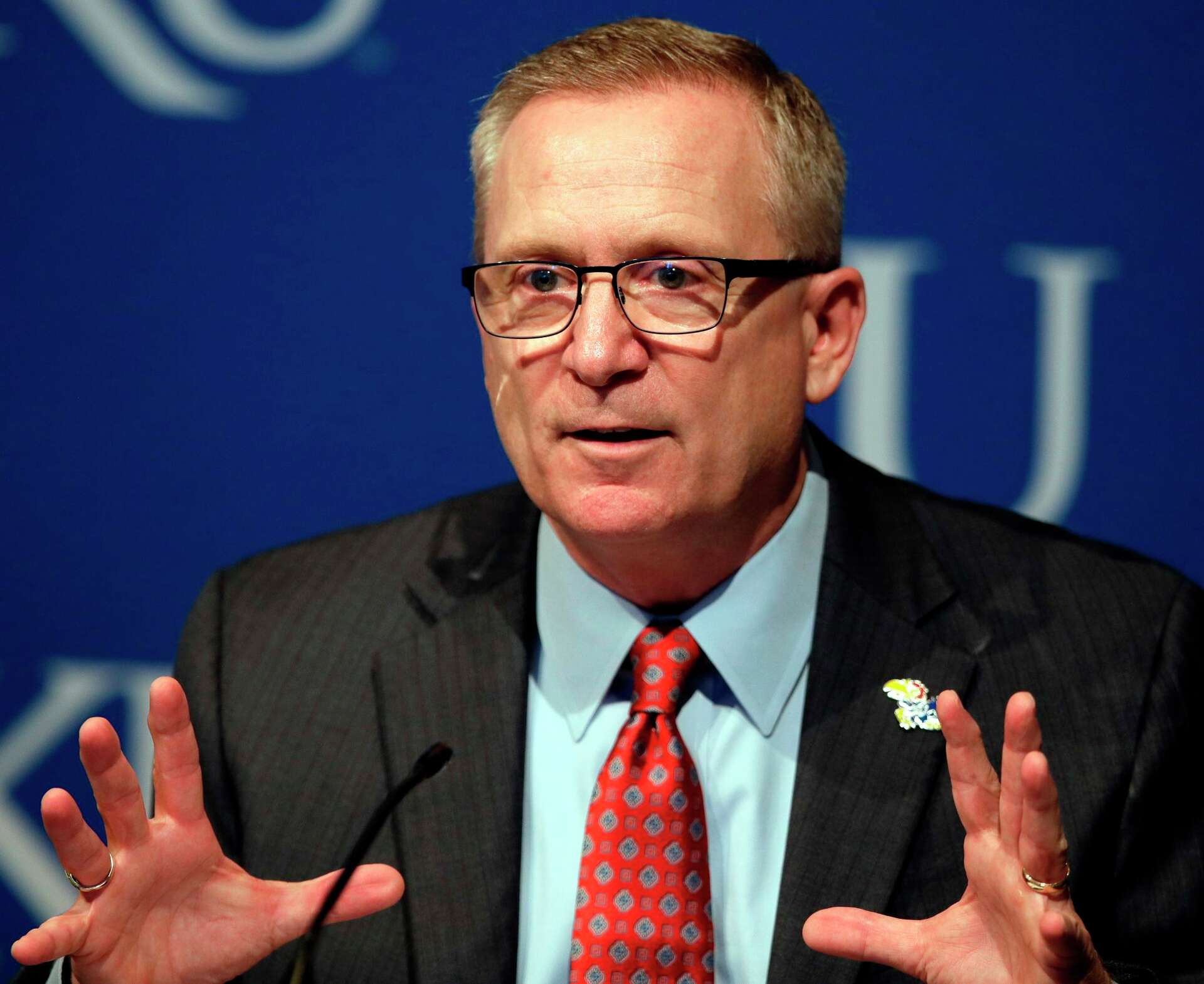 Jeff Long Returns to College Football Playoff Selection Committee for 2025