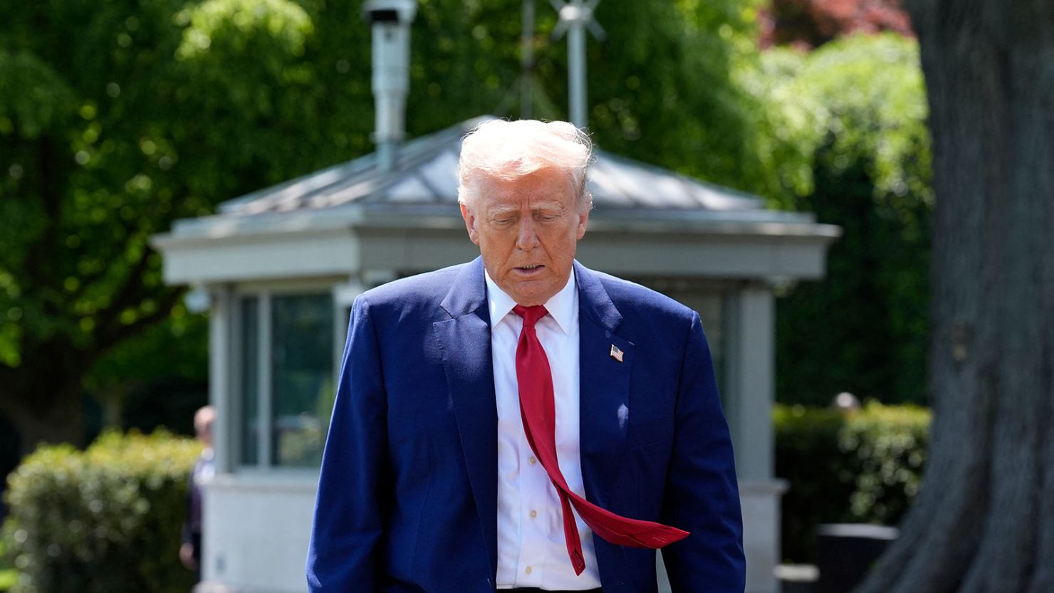 Newsom and Trump Clash on Hollywood's Future: Tax Credits vs. Tariffs