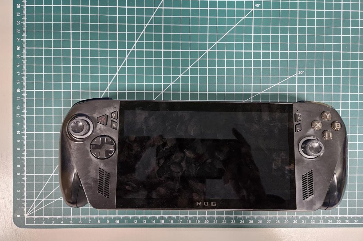 Leaked Photos Reveal Microsoft and Asus' Xbox Handheld: Project Kennan