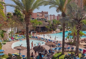 Benidorm: From Fishing Port to Tourist Hotspot Dominated by Skyscrapers