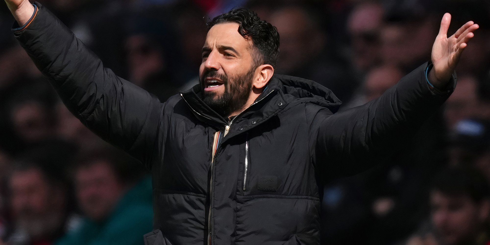 Manchester United Eyes Barcelona's Ronald Araujo for Defensive Reinforcement