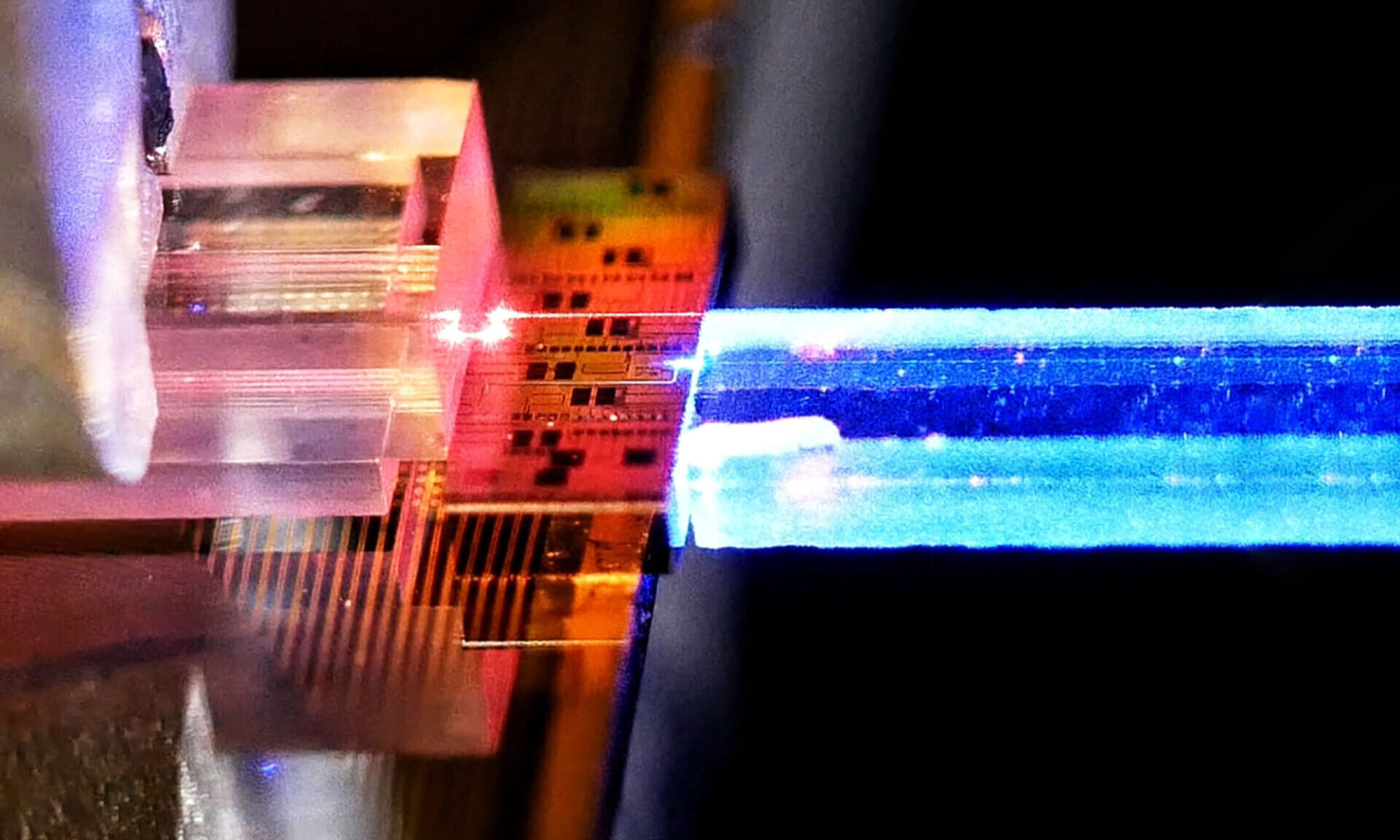 Quantum Communication Breakthroughs: Teleportation Over Internet and Long-Distance Links