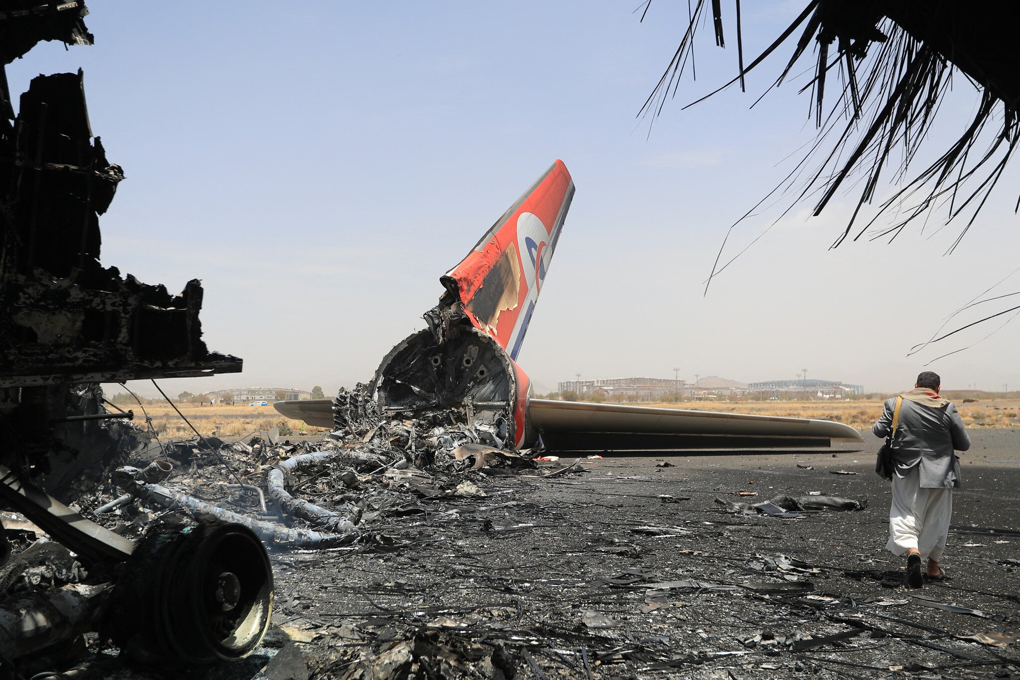 Israel Strikes Yemen After Houthi Attack on Tel Aviv; Iran Hails 'Victory'