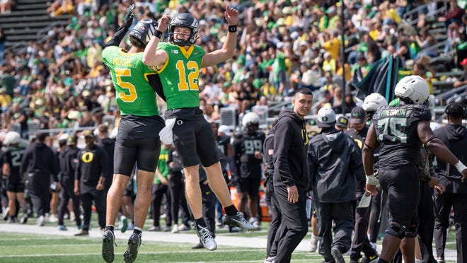 Register-Guard's 'Dawn of the Ducks' Book Chronicles Oregon's Big Ten Championship Run