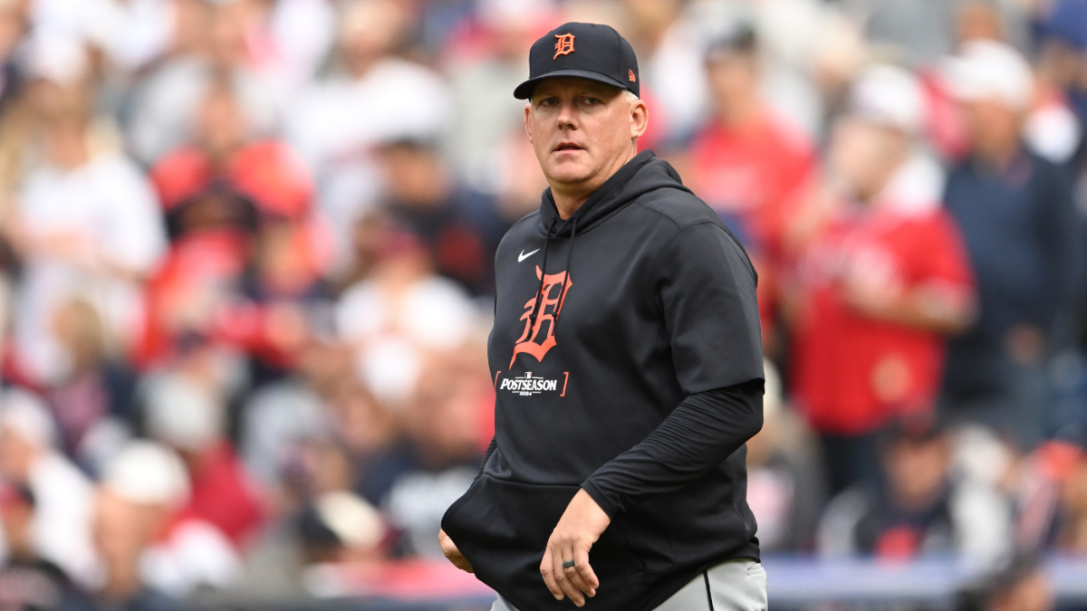 MLB's Best Manager: Experts Debate Hinch, Cash, Roberts, and the Intangibles