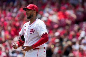 Reds' Hunter Greene Placed on Injured List with Grade 1 Groin Strain