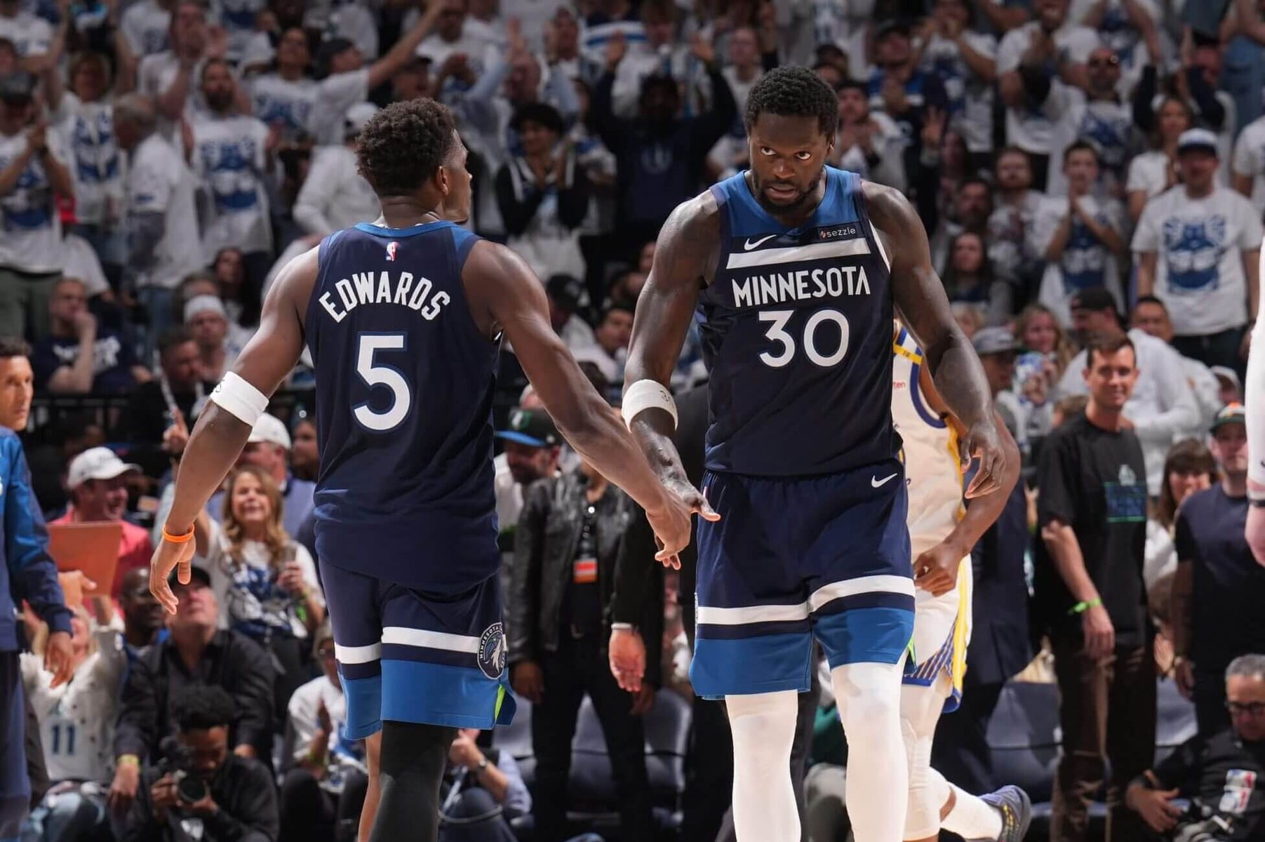Timberwolves Defeat Warriors 117-93, Tie Series 1-1 Amid Curry's Absence