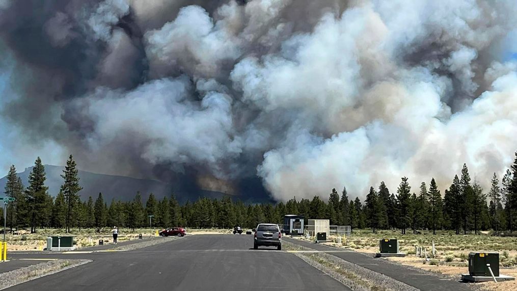 Climate-Fueled Wildfire Smoke Linked to Thousands of US Deaths, $160 Billion in Costs