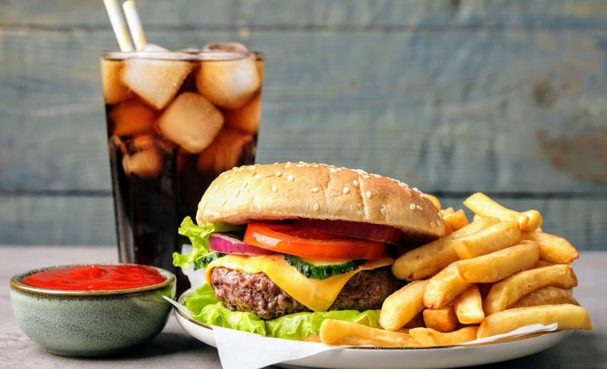 Western Diet Hinders Gut Microbiome Recovery After Antibiotics, Diet Key to Restoration