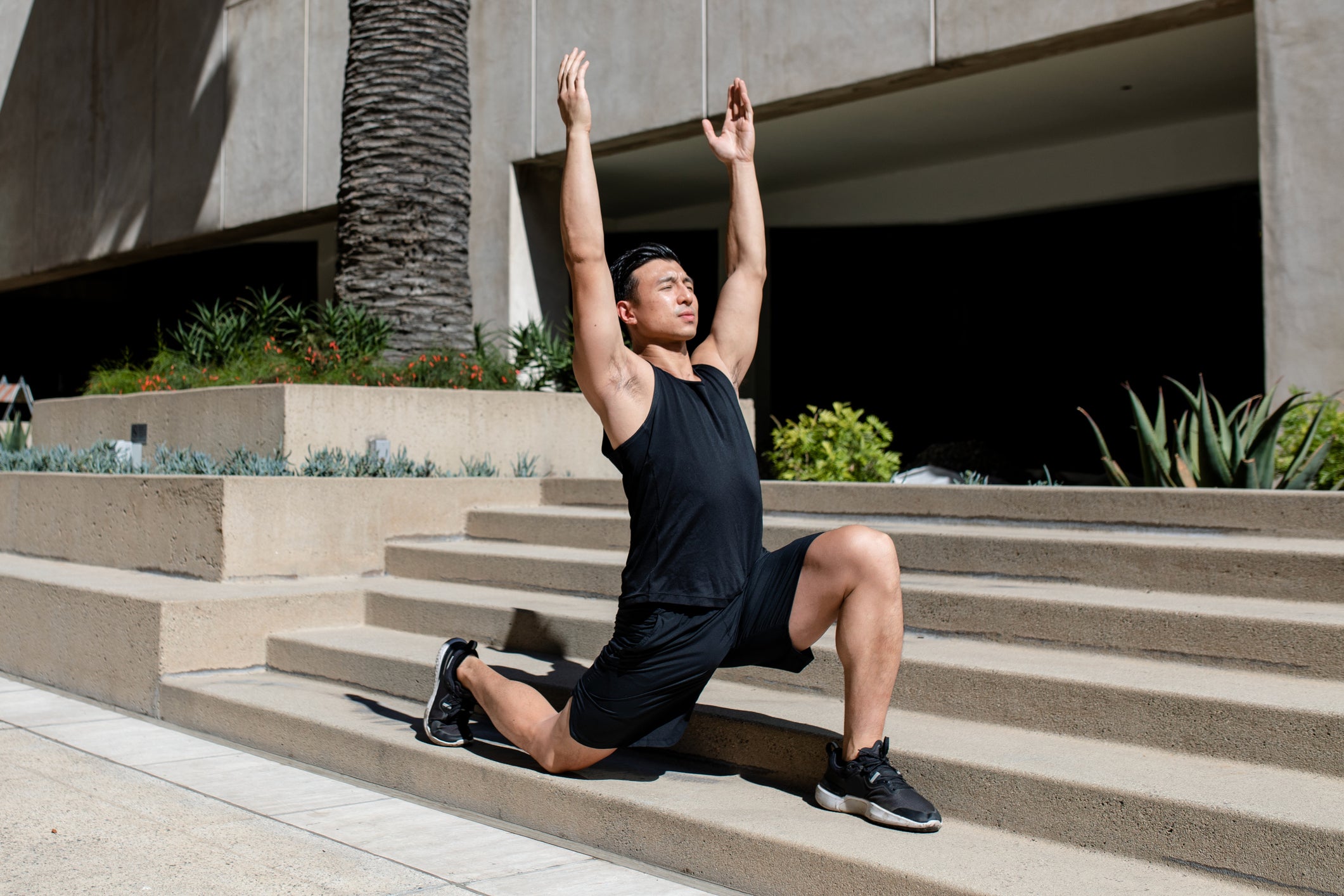 Combatting Tight Hips: Expert Recommendations Beyond Stretching for Improved Mobility