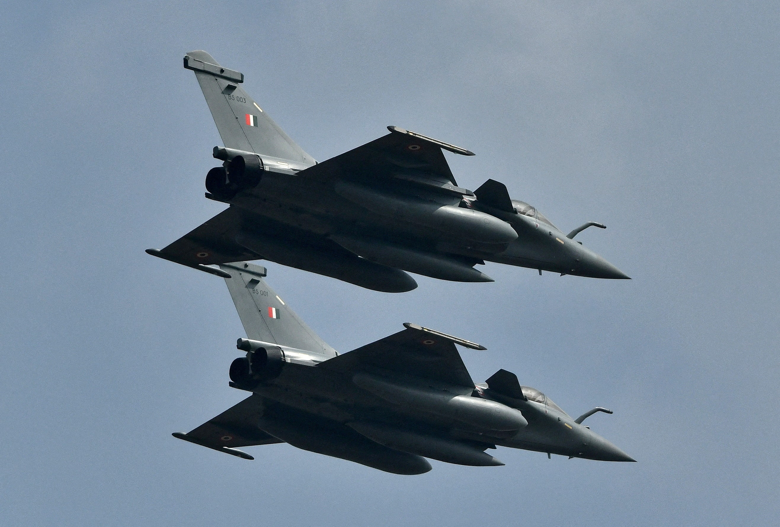 Pakistan Claims Use of Chinese Jets in Clash with India; A Test for Arms?