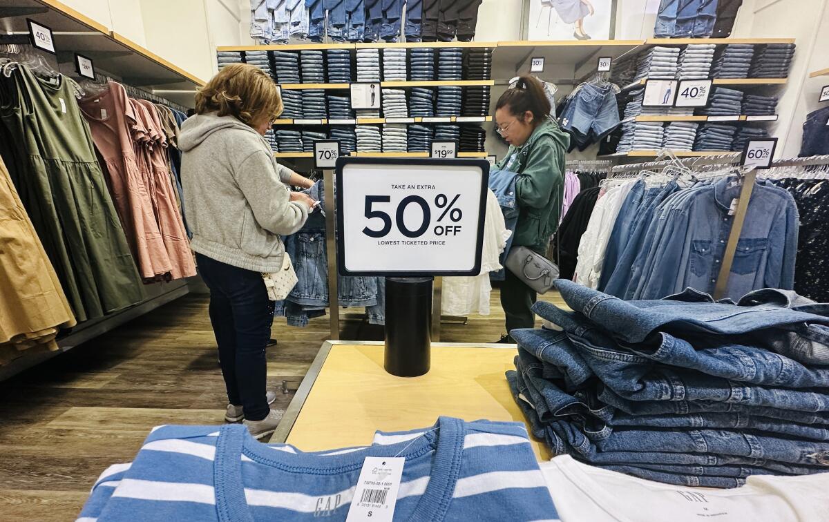 California Lawmakers Grapple with Rising Cost of Living Amid Voter Pessimism