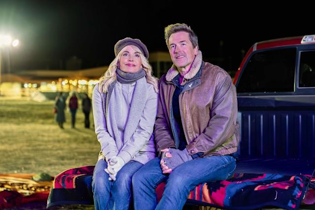 Hallmark's 'Love in the Clouds' Premieres, Showcasing Balloon Fiesta and Romance