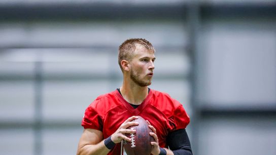 Derek Carr Retires Due to Shoulder Injury; Saints QB Competition Open
