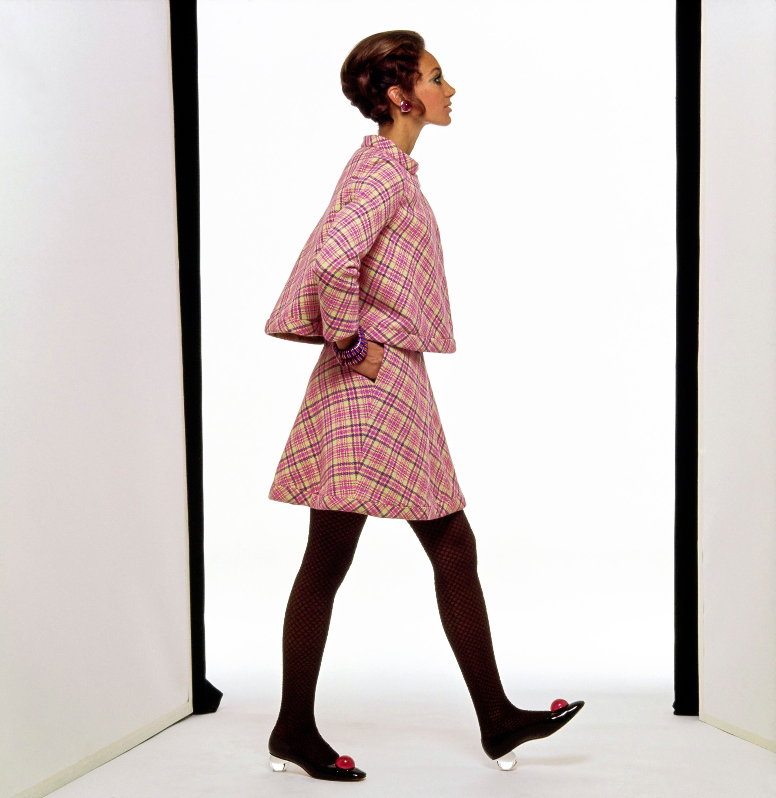 Walking 20,000 Steps Daily: Benefits, Effects, and Expert Advice