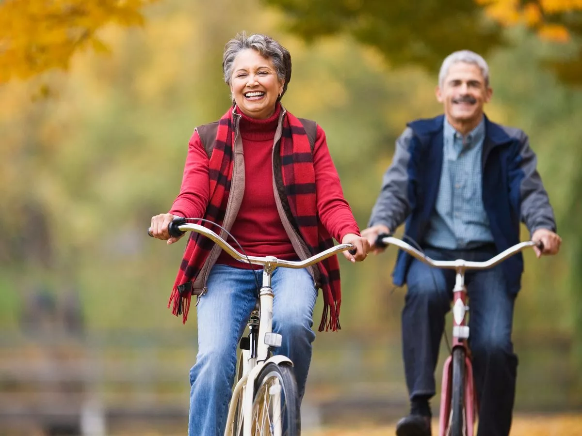 Experts Recommend Exercise to Reduce High Cholesterol Risk: 150 Minutes Weekly