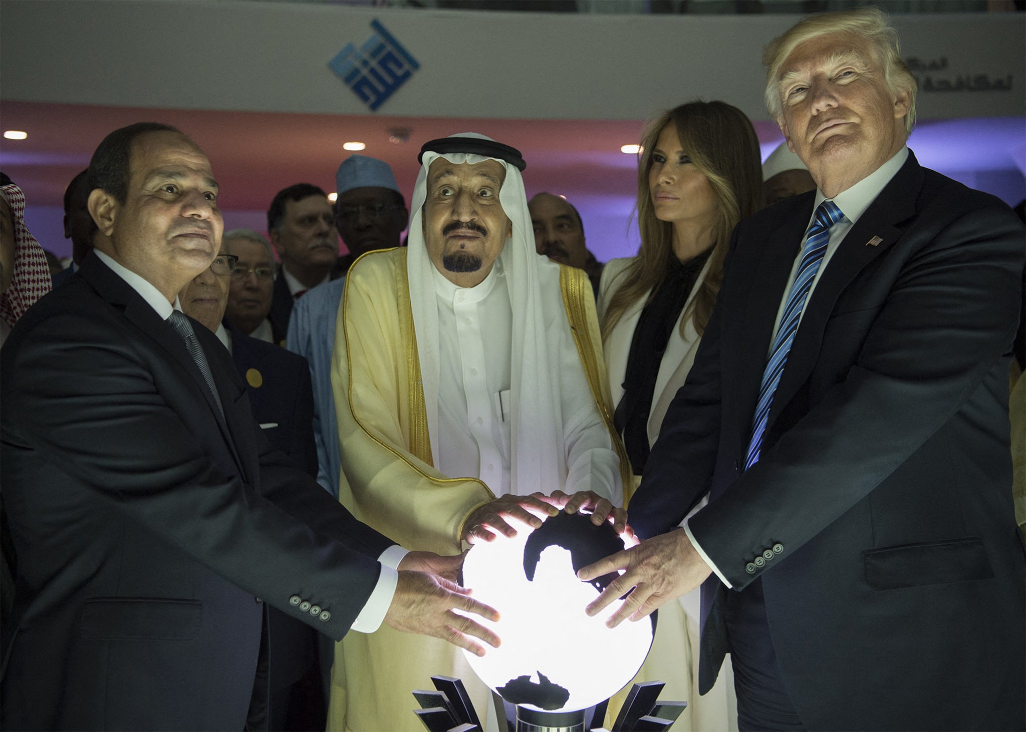 Trump's Middle East Trip: Gulf States Seek Leverage, Palestinian State Recognition?